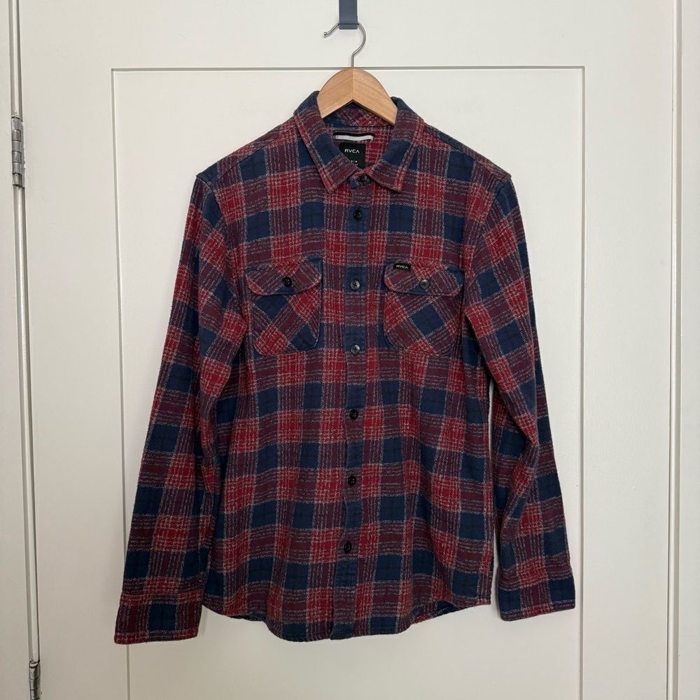 RVCA Shirt Men Sz M Reg Fit Red Blue Plaid Flannel Long Sleeve Button Up Outdoor